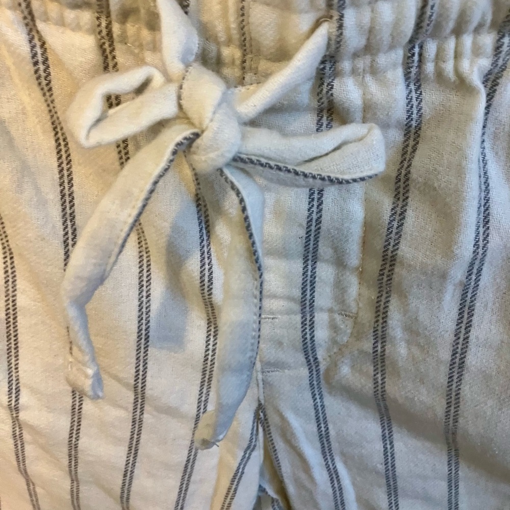 GAP Women's Cream and Gray Striped Pajama Pants - Picture 2 of 5